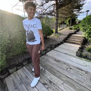 Meet your Posher, Avery